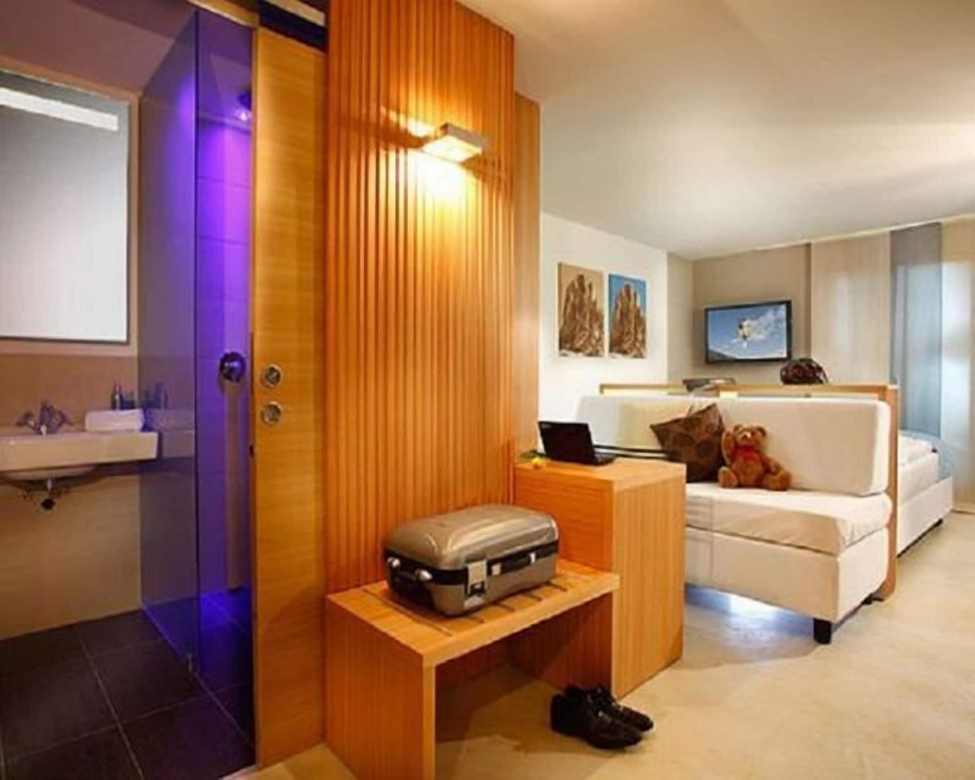 Smart Hotel Saslong Santa Cristina Val Gardena Екстер'єр фото
