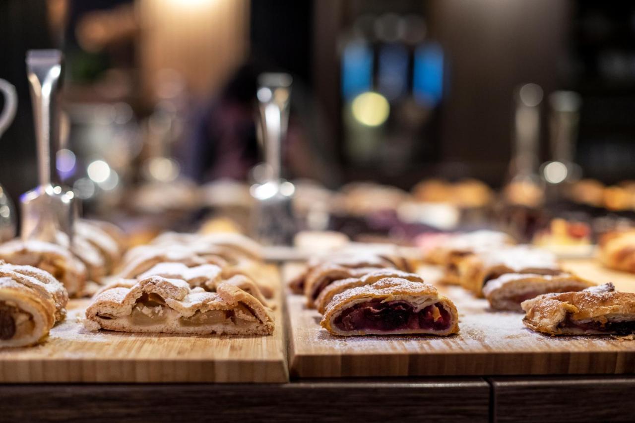 Smart Hotel Saslong Santa Cristina Val Gardena Екстер'єр фото